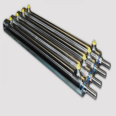 Kolbenstange des Hydraulikzylinders